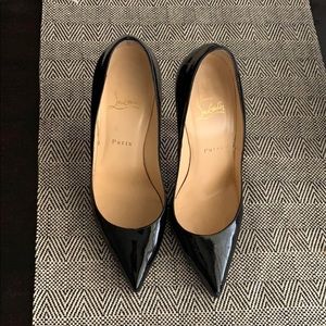 Gorgeous Christian Louboutin So Kate shiny black